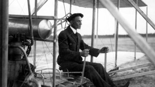 Wilbur Wright, az első pilóta 100 éve halt meg