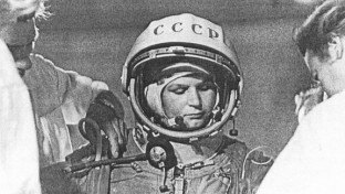 Visszatért a Földre az első női űrhajós
