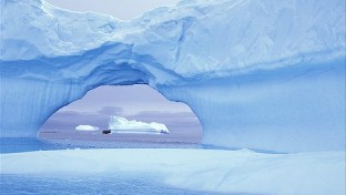 Aláírták az Antarktisz-egyezményt
