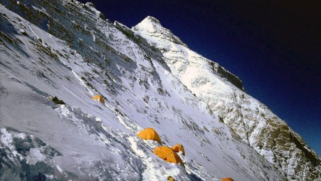 Hat testvér együtt készül megmászni a Mount Everestet