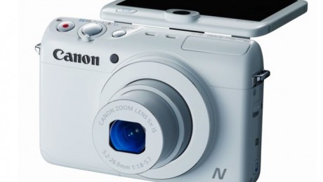 Örökítse meg a történetet mindkét oldalról a Canon PowerShot N100 fényképezőgéppel!